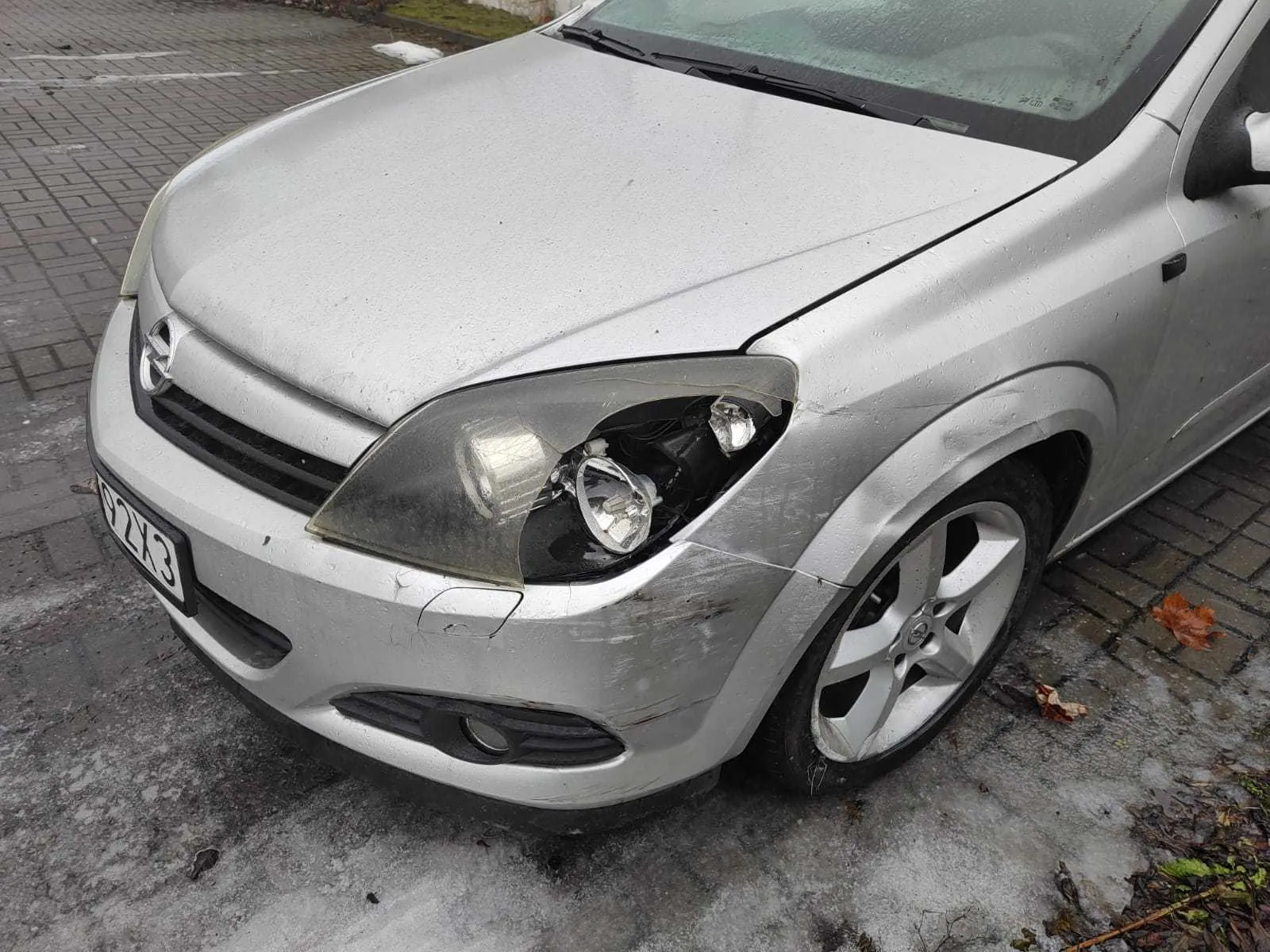 Opel Astra Sedan 2006 - zdjęcie 2