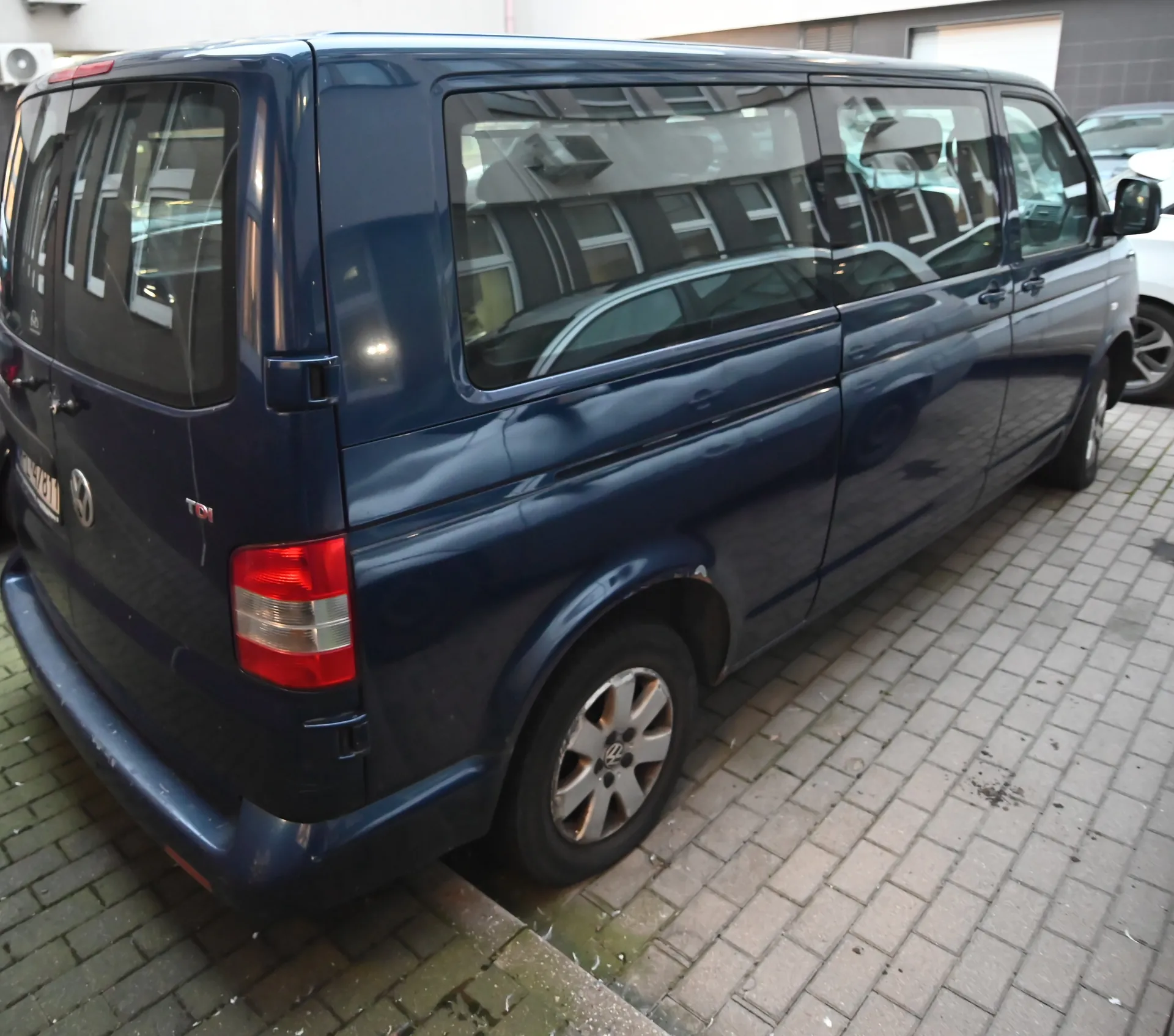 Volkswagen Transporter T5 2.5 TDi MR'03 2007 - zdjęcie 3