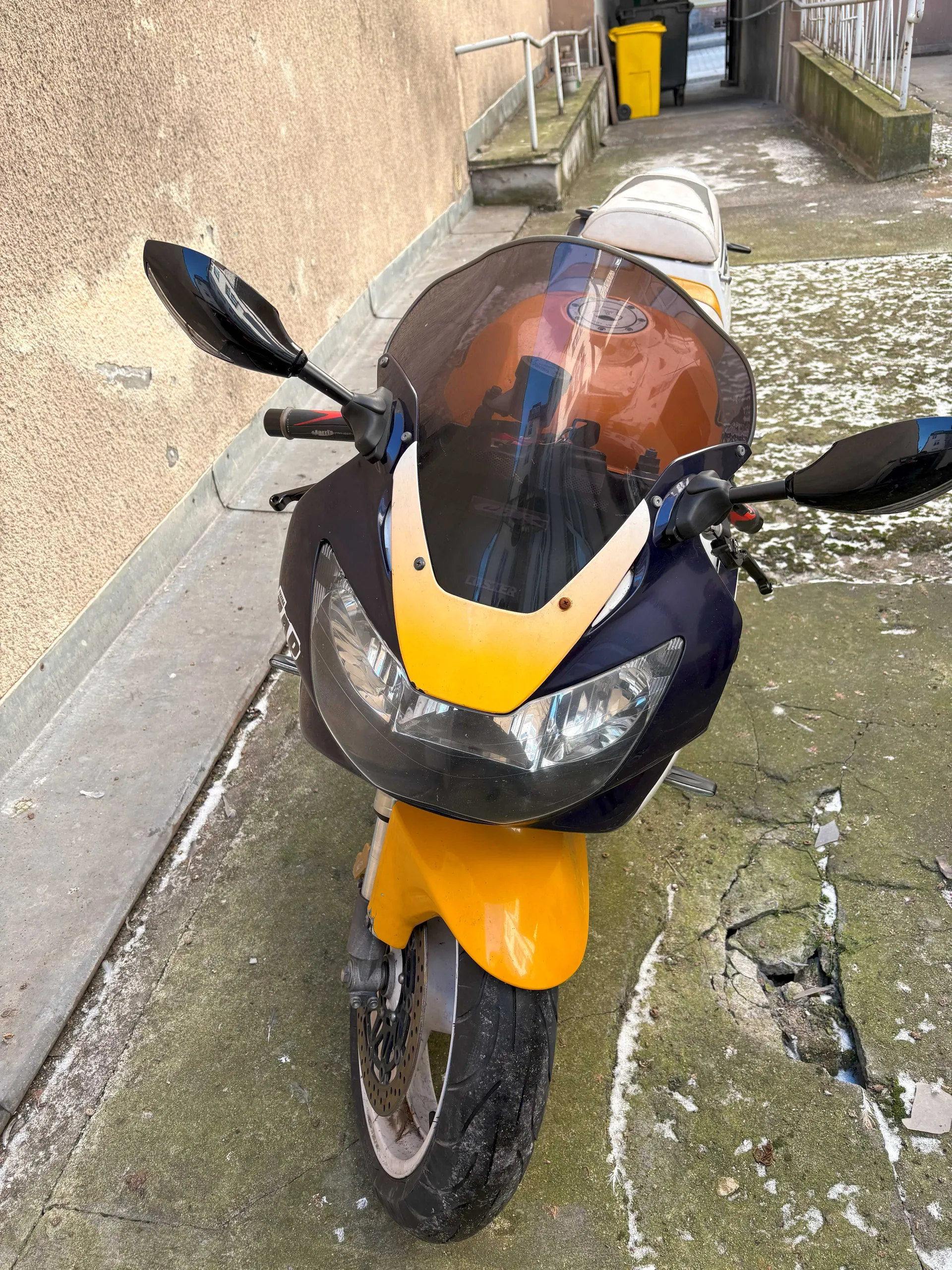 Honda CBR 929RR Fireblade 2001 - zdjęcie 2