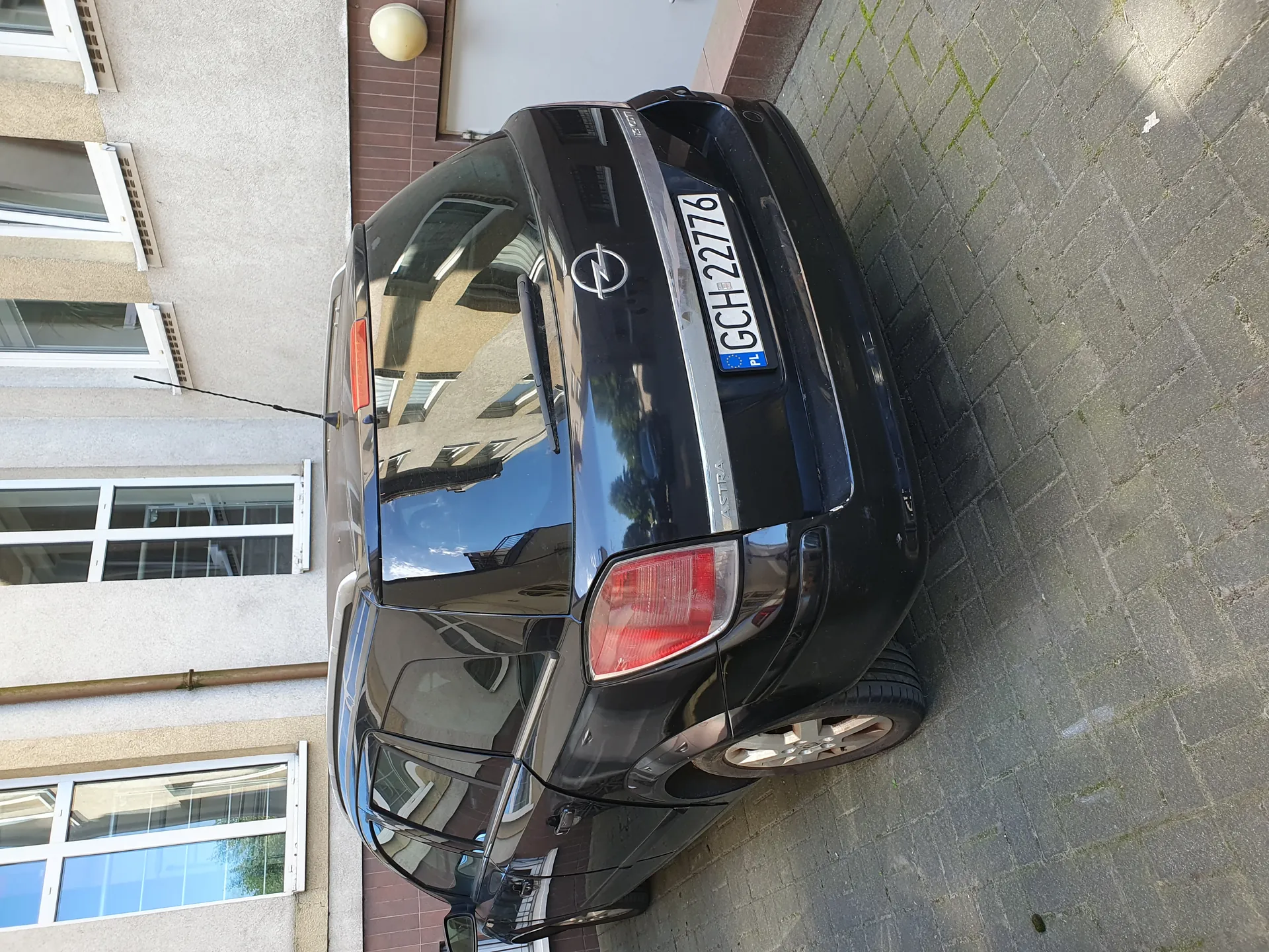 Opel Astra 2006 - zdjęcie 1