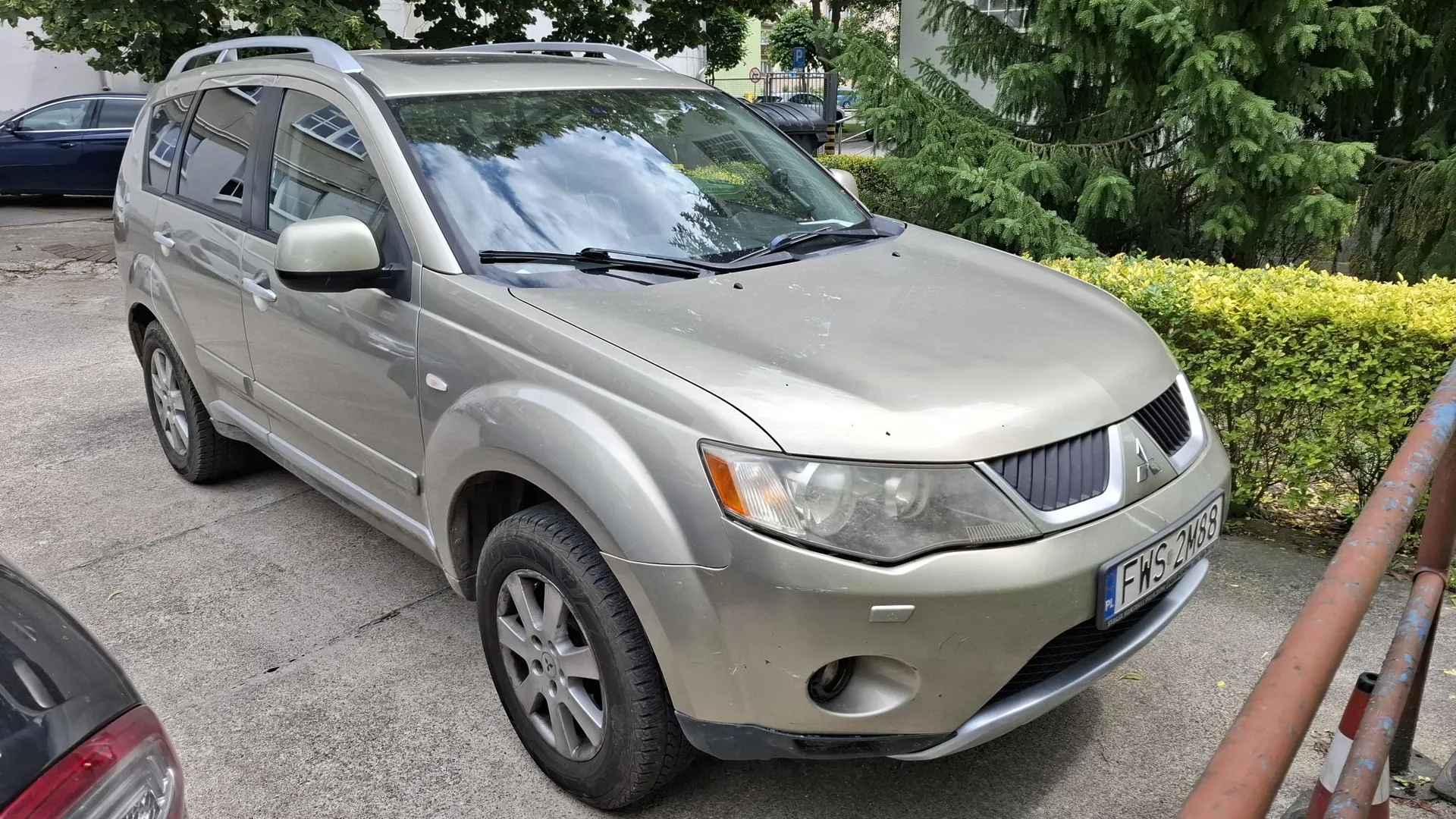 Mitsubishi Outlander 2008 - zdjęcie 1