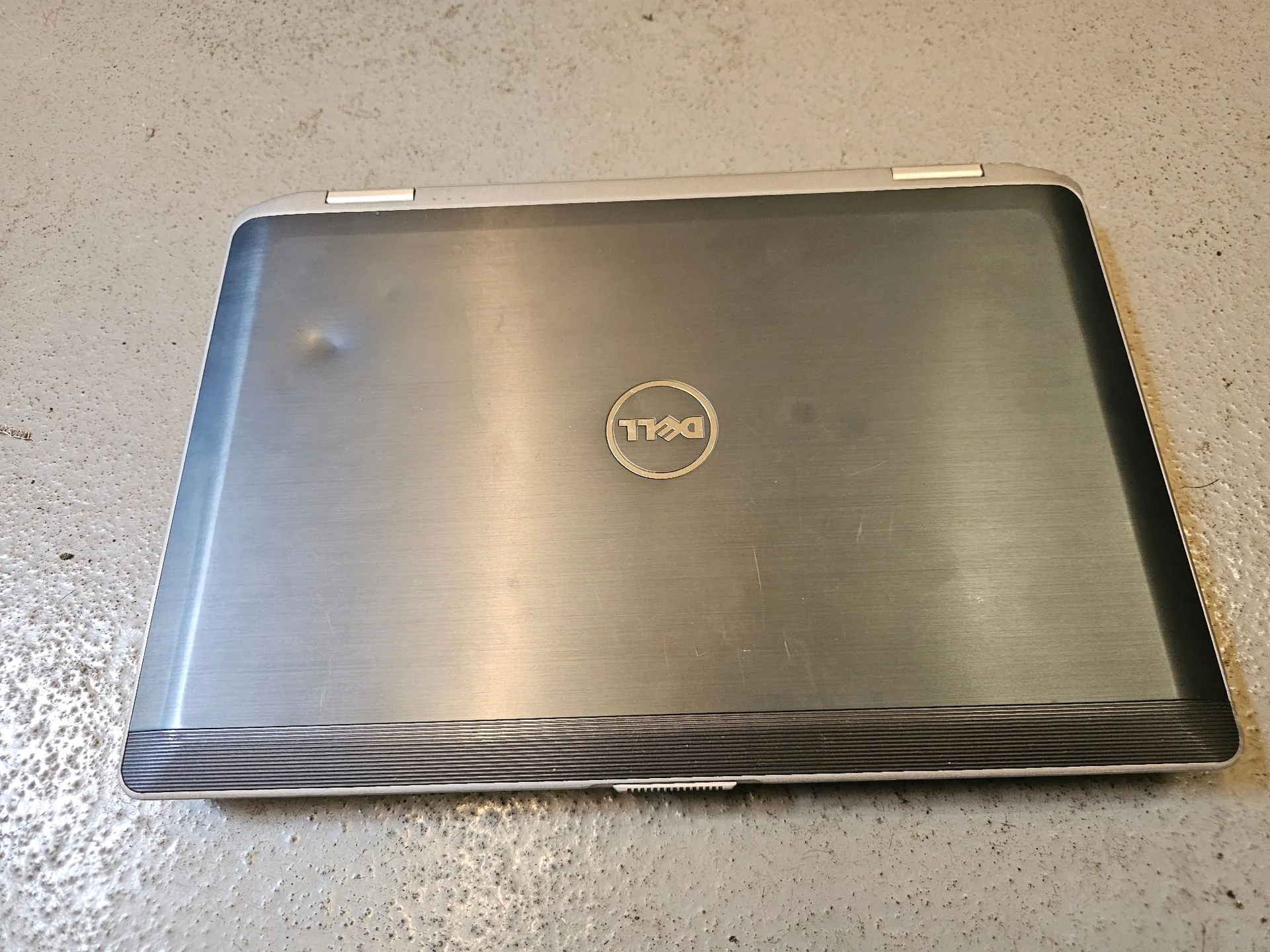 Laptop Dell, sprzęt elektroniczny - Sprzedaż przez Urząd Skarbowy w Zgierzu - zdjęcie 3