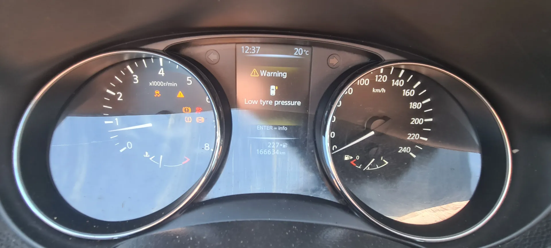 Nissan Qashqai 2014 - zdjęcie 8