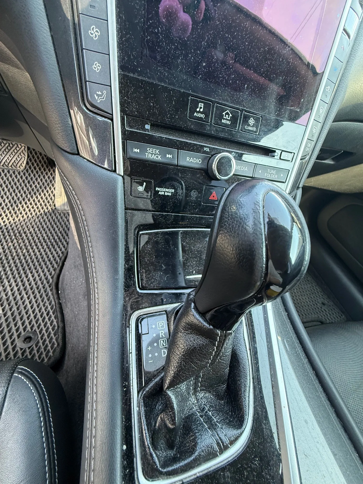Infiniti Q50 2015 - zdjęcie 2