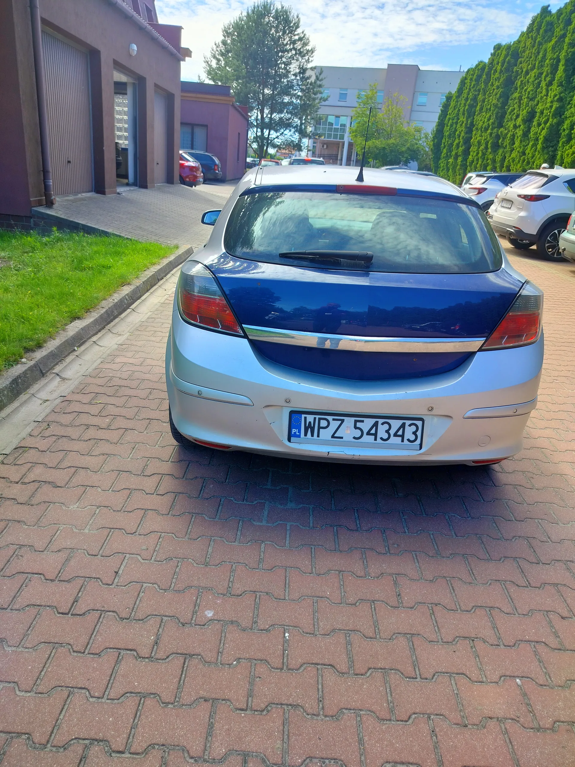 Opel Astra III 2007 - zdjęcie 1